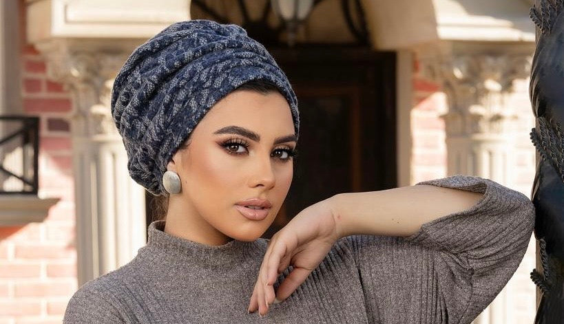 Dark blue wool turban