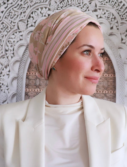 Pink with beige turban