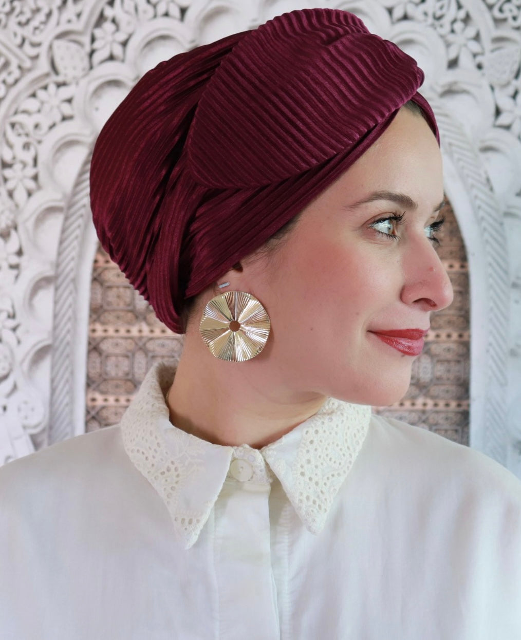 Burgundy wavy ring turban