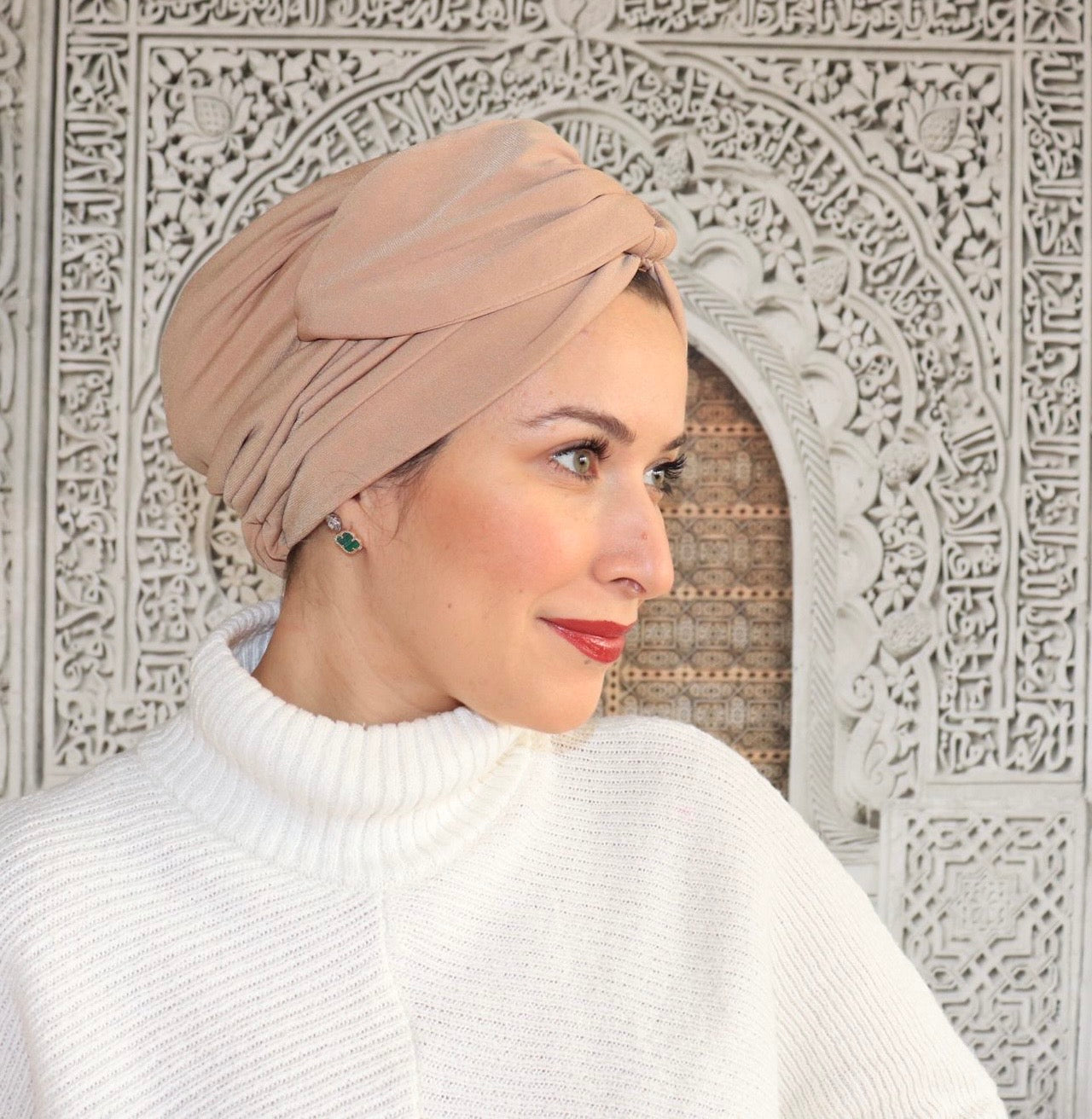 Nude ring turban