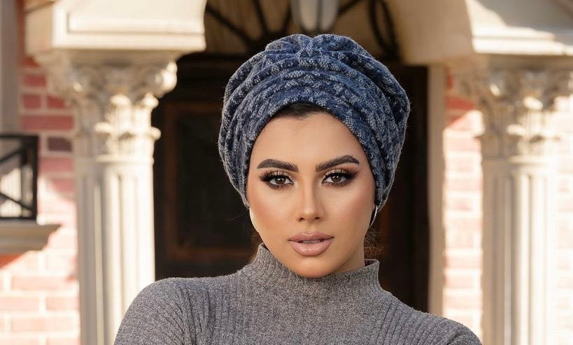 Dark blue wool turban